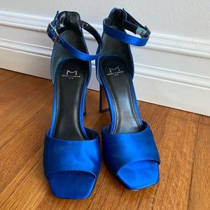 Marc Fisher blue material pumps
